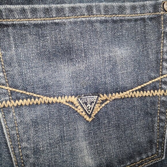 Guess Men's Size 33/32 Slim Straight Del Mar Fit Medium Wash Blue Jeans - Picture 7 of 14